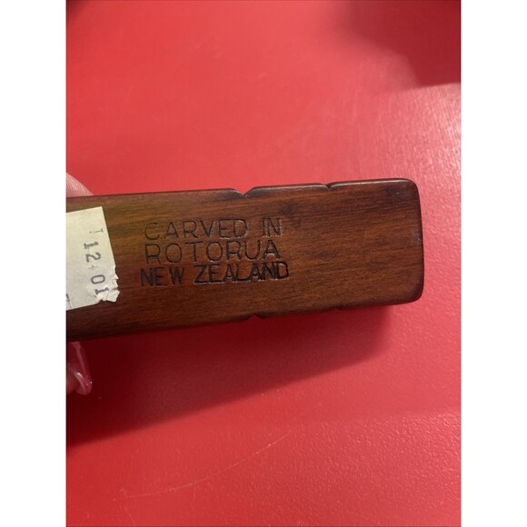 Vintage New Zealand Rotorua Maori Effigy Paua Shell & Wood Carving Matai - Picture 2 of 2